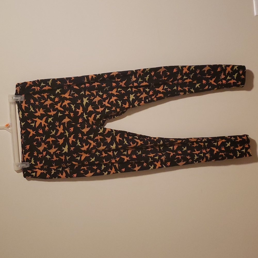 LuLaRoe TC Leggings Orange and Yellow Birds in Flight on Black - rare find